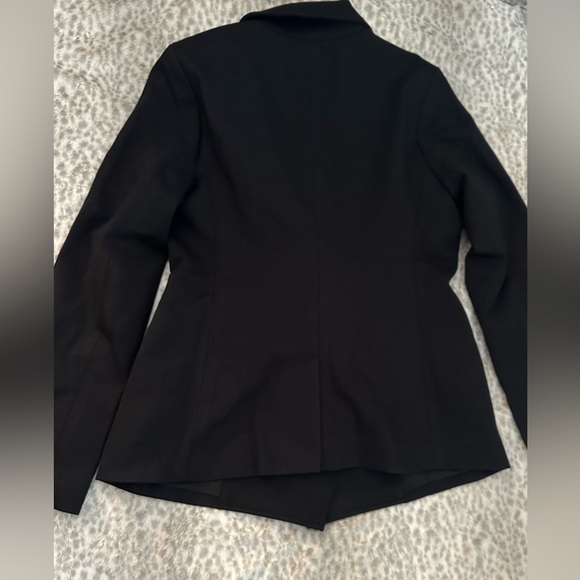 SPANX The Perfect Asymmetrical Blazer - Picture 4 of 5